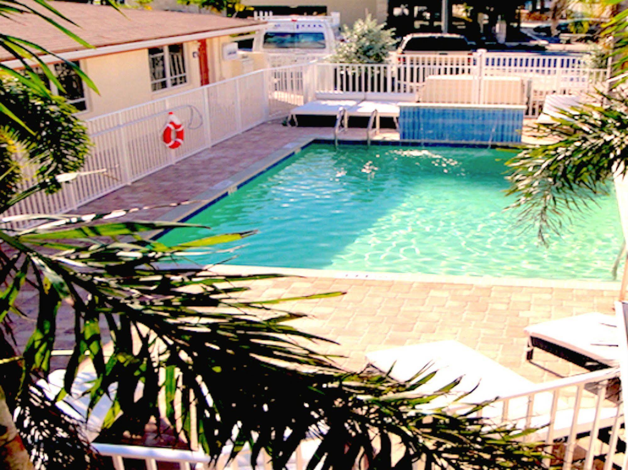 Lauderdale Villas By The Sea Exterior photo